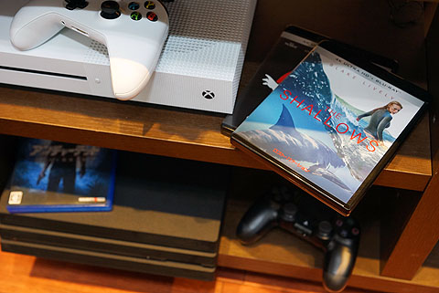 Xbox-One-S-01.jpg