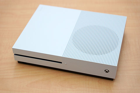 XboxOneS-07.jpg